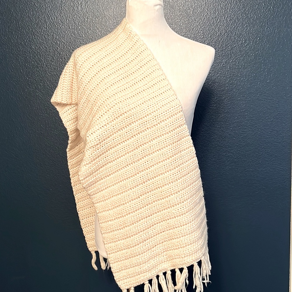 SCARF - Picture 1 of 3
